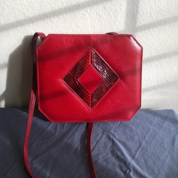 Barbara Bolan red leather crossbody - Picture 2 of 4